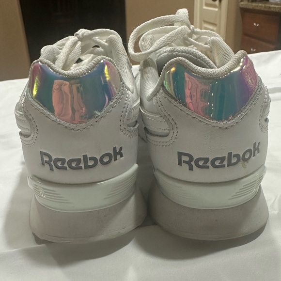 White Reebok throwback sneaker - Picture 2 of 4